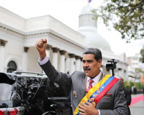 Maduro arrives at the AN to present a constitutional reform proposal
