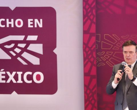 Marcelo Ebrard goes to first Mexico-Eu Commercial Meeting in Washington