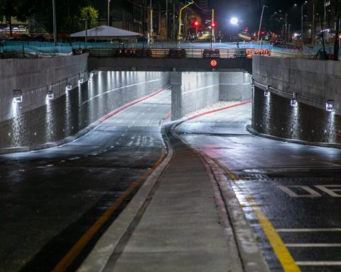 Mayor's Office of Bogotá enabled the vehicular passage in the road exchanger of 72 street