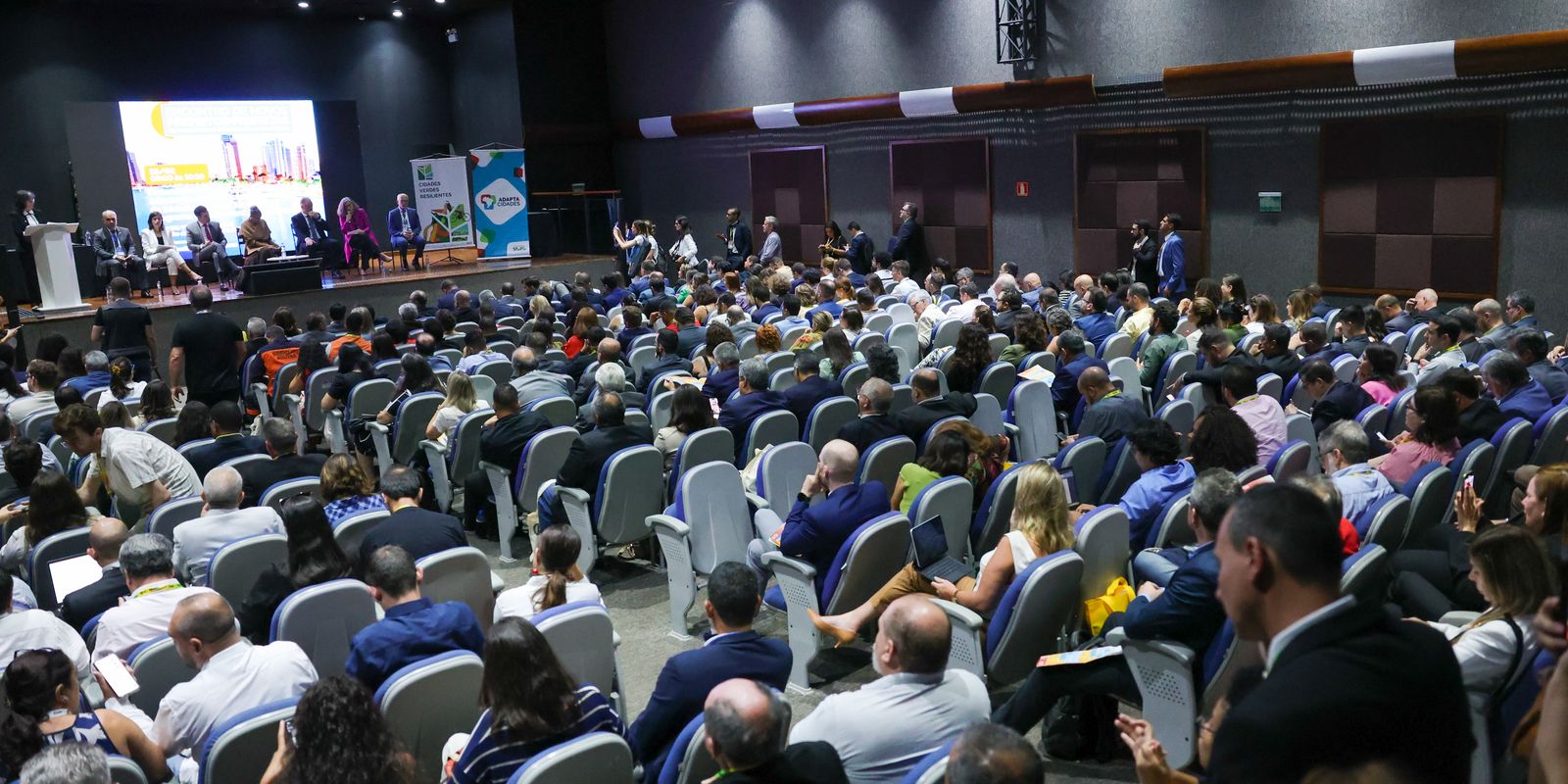 Mayors seek support against climate change