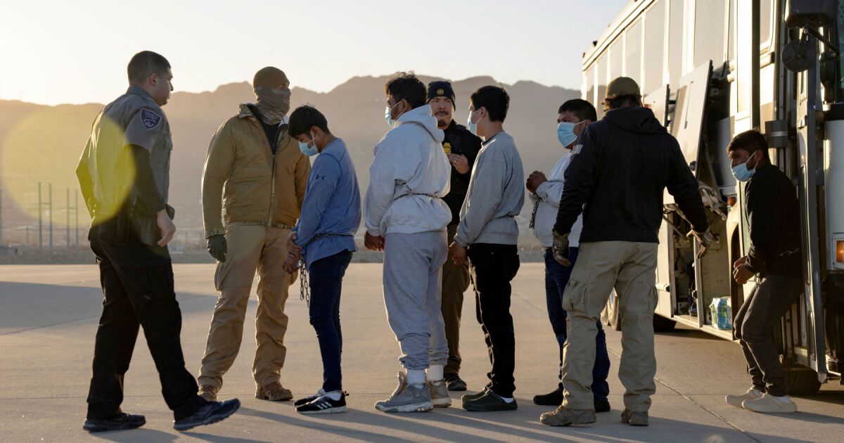 Migrant meetings fall 36% on the border; EU presumes improvement "dramatic"