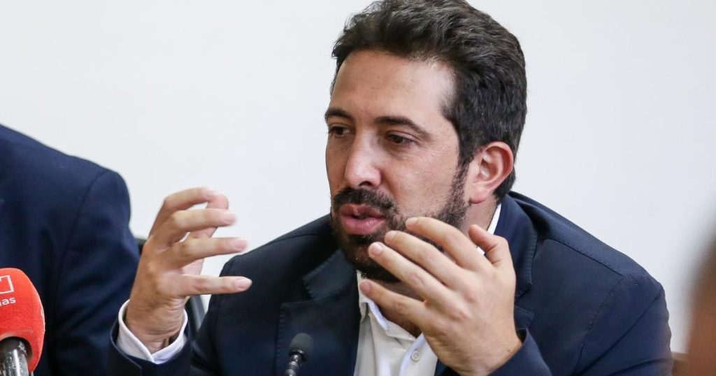 Minhacienda will turn $ 800,000 million to Minsalud to transfer the payment of maximum budgets to EPS