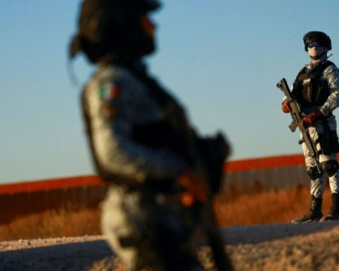 National Guard blinda the northern border with seals and patrols