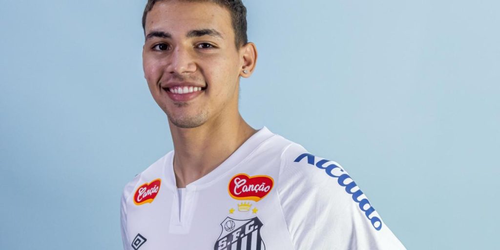 Neymar Santos continues to reinforce with a player given by Chelsea