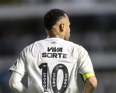 Neymar disappoints in his second game with Santos