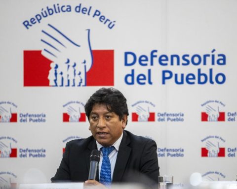 Ombudsman denies looking to benefit his sister with demand before the TC