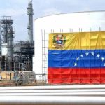 PDVSA resumes light crude oil as production drops