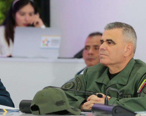 Padrino: We have destroyed 20 illegal camps on the border