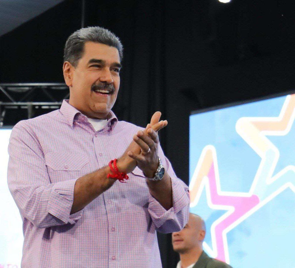 President Maduro asked to make a human transformation in the government
