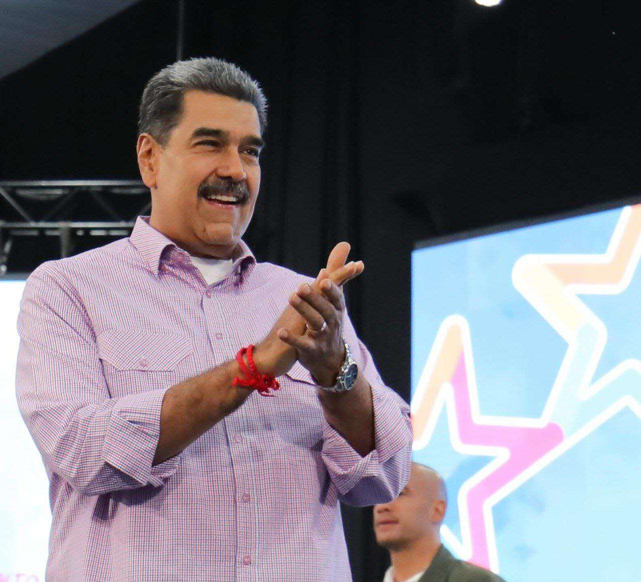 President Maduro asked to make a human transformation in the government