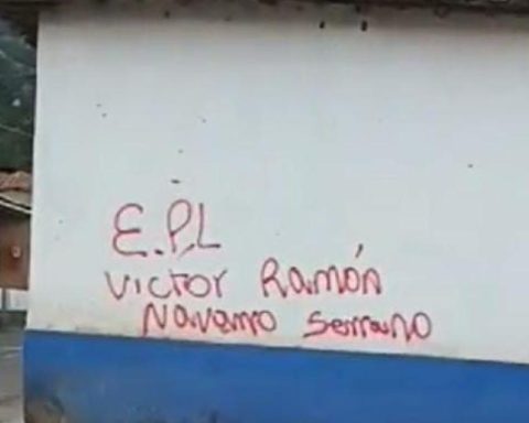 Representation of violence in Colombia: massacres, displacements and armed blockages