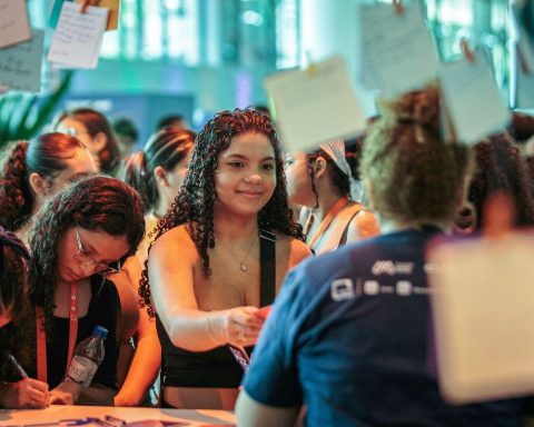 São Paulo gathers young people to foster technical education and publicize jobs