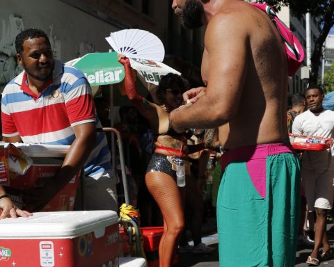 Street vendors will have "nursery" To leave the children at Rio Carnival