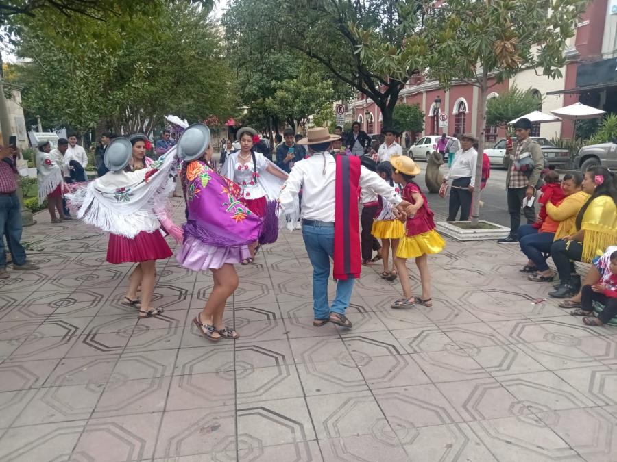 Tarija lives her carnival with the announcement of the entrance of compadres