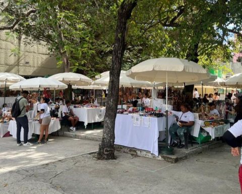 The Havana Ramp Fair returns, with less tourists and more Chinese baratijas