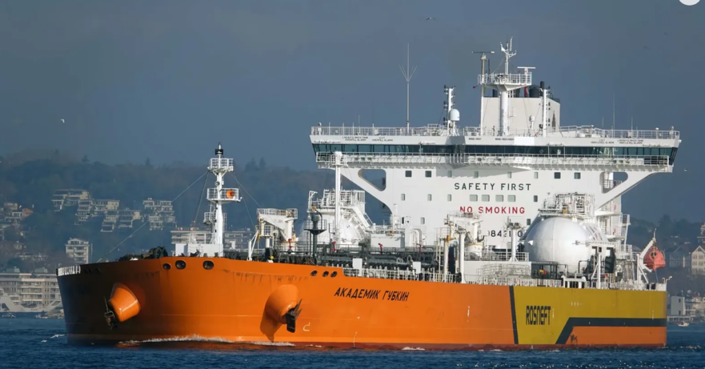The Russian oil tanker 'Akademik Gubkin' arrived in Cuba, with about 790,000 barrels of crude