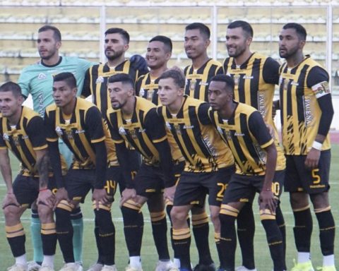 The Strongest is in Peru to play against Deportivo Binacional