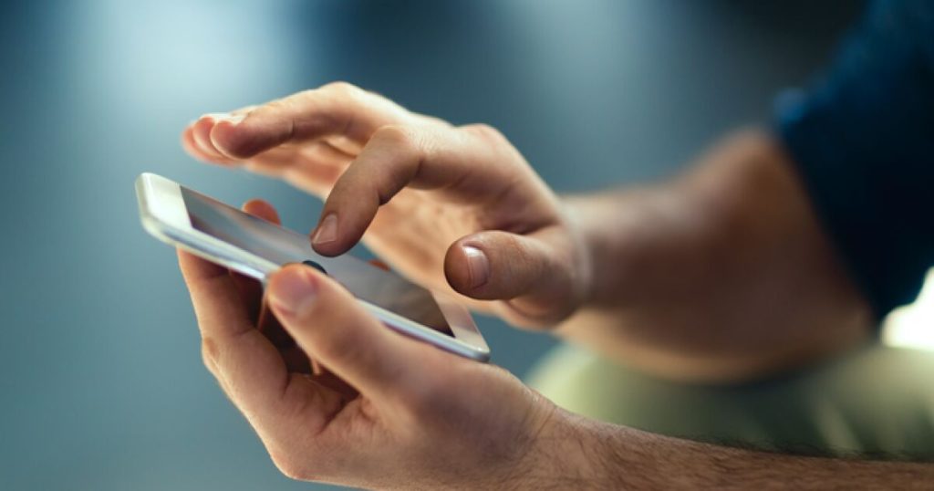 The youngest distrust the digital payments