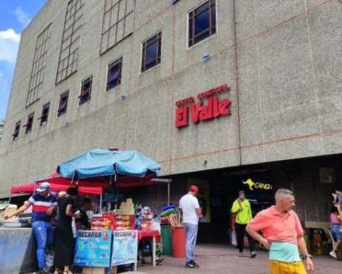 They alert that false groups flask in the valley