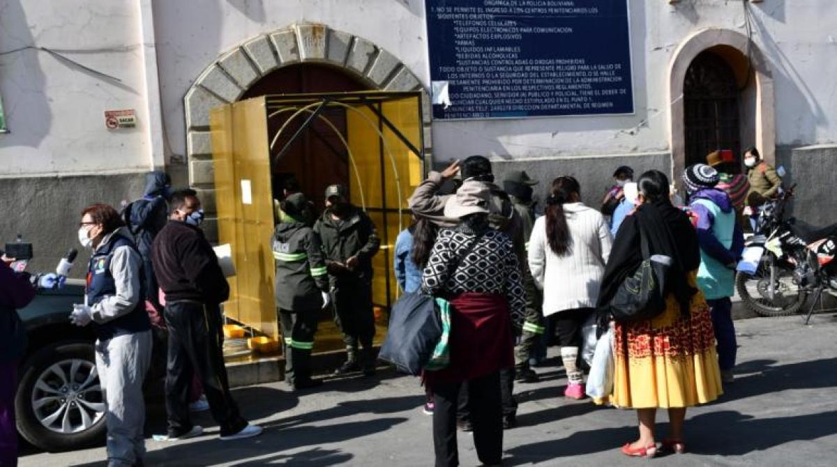 They transfer the defendant of the murder of the indigenous defender of Madidi to the prison of San Pedro