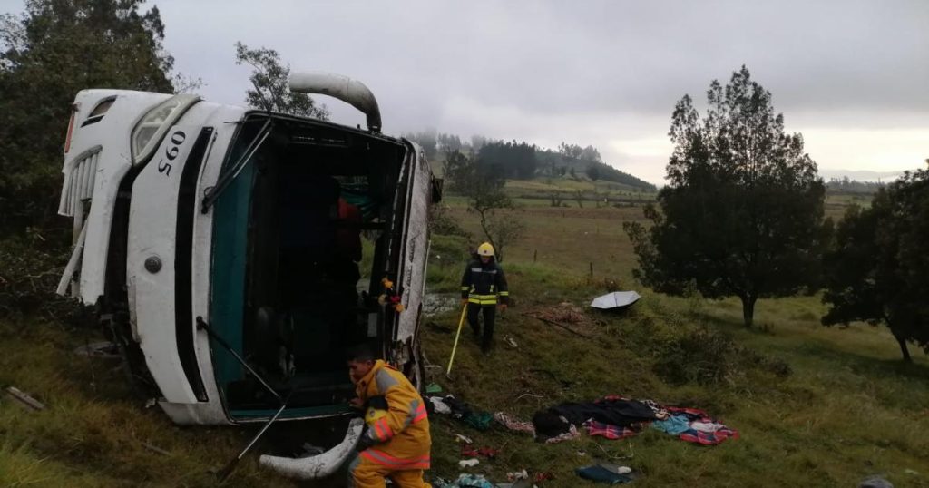 Tragic accident in Cundinamarca: Bus left the Chiquinquirá Vía - Ubaté, leaving a dead person and 25 wounds