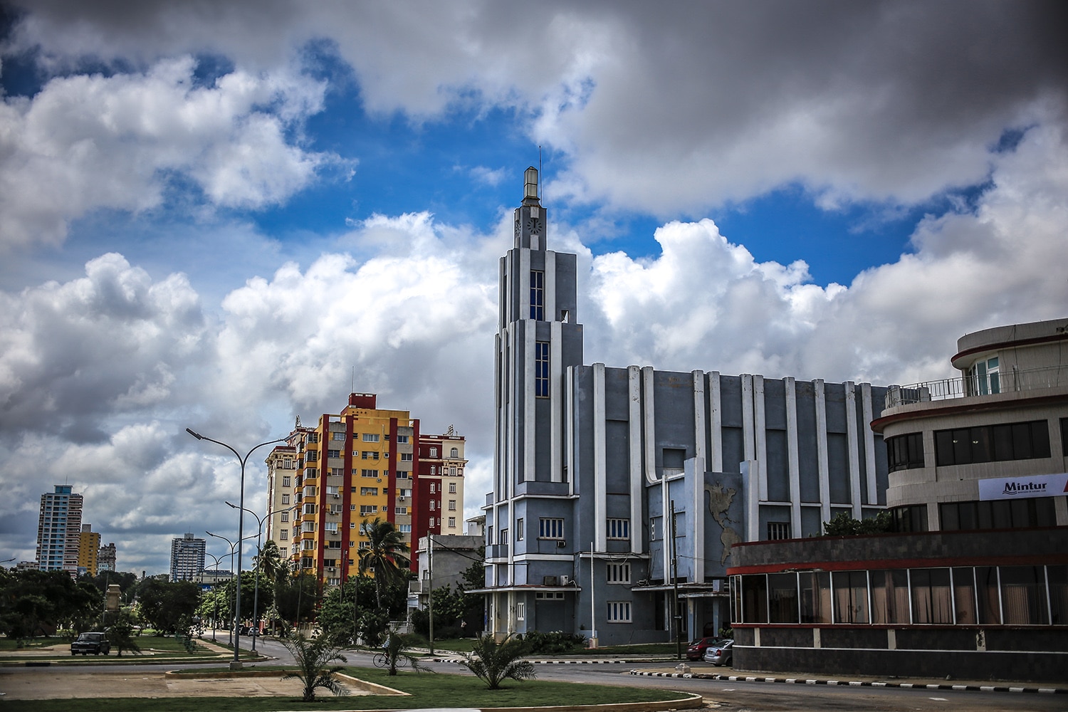 Tribute from the house to the new trova