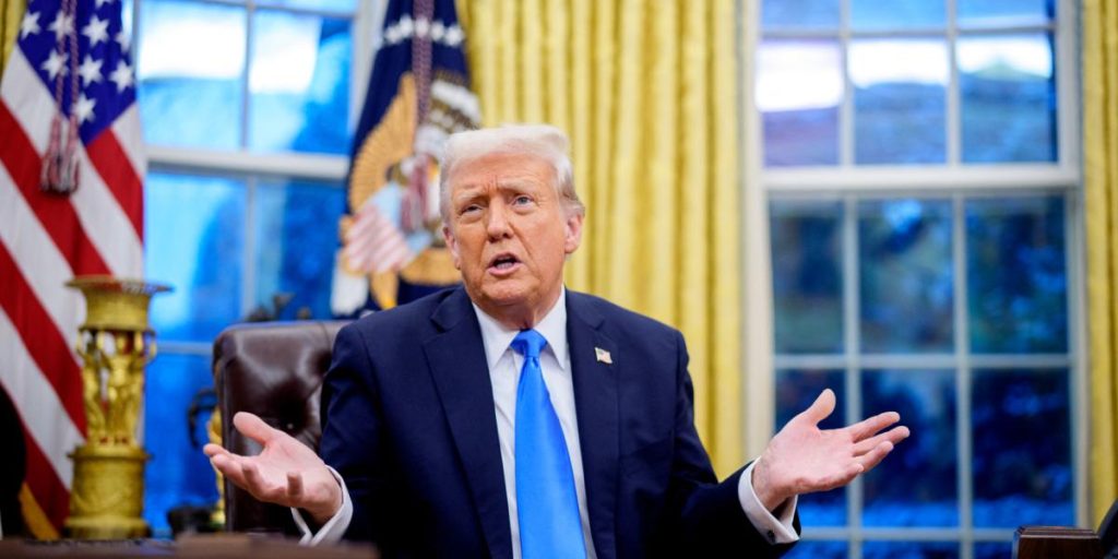 Trump: "Who saves his country does not violate any law"