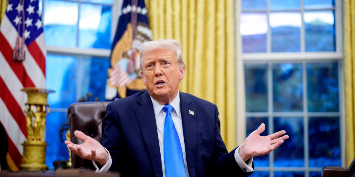 Trump: "Who saves his country does not violate any law"