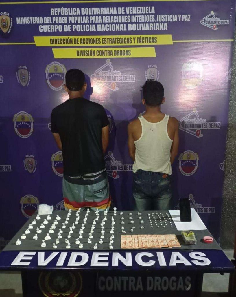 Two subjects in catia with cocaine and marijuana wrappers