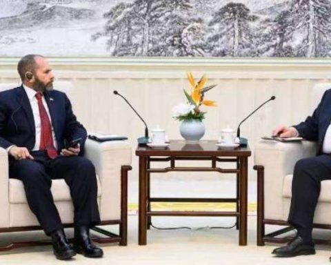 Venezuela continues to strengthen relations with China