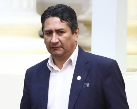 Vladimir Cerrón today fulfilled 500 days fugitive from justice