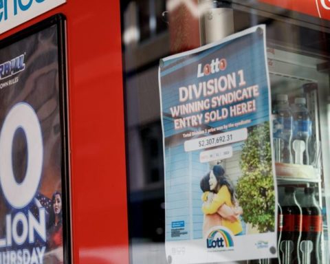 $ 30 Million Powerball Winner