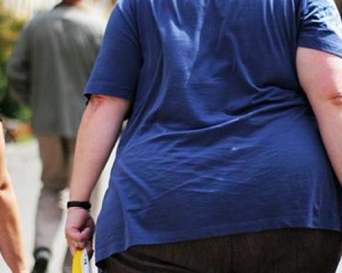 A few miles from two US epidemics, Cuba keeps bummth at bay, but not obesity