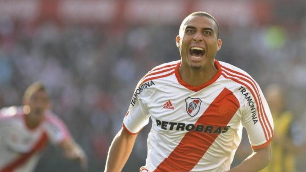 A former world champion aspires to the presidency of River Plate