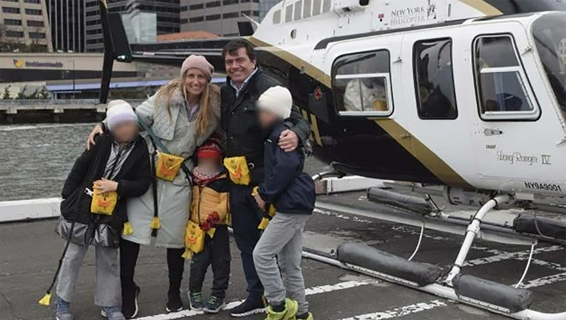 A helicopter collapses in New York and leaves six deaths