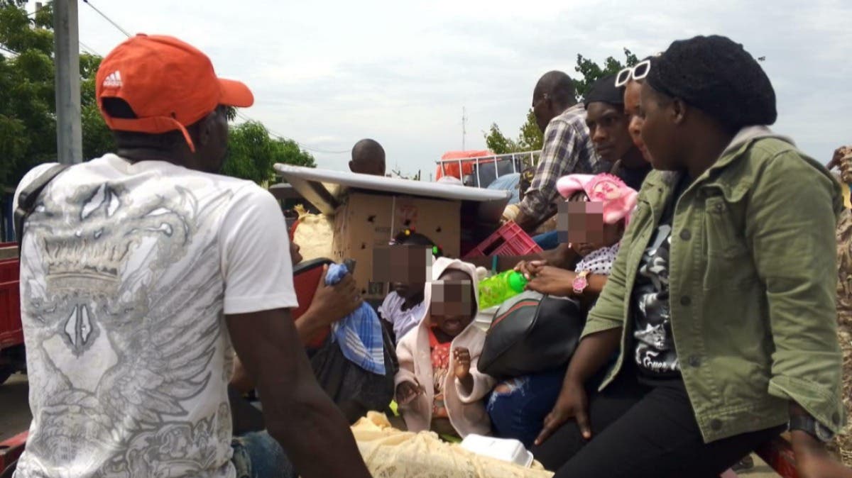 Tras desalojo en Mata Mosquito, unos 400 haitianos regresan voluntariamente a su país