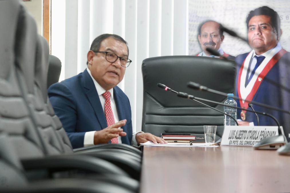 Alberto Otárola confirms that Dina Boluarte did not inform the Council of Ministers about her surgery