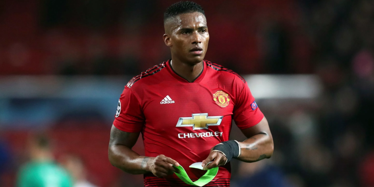 An Ecuadorian former soccer player says he was "Very close" to sign for Real Madrid