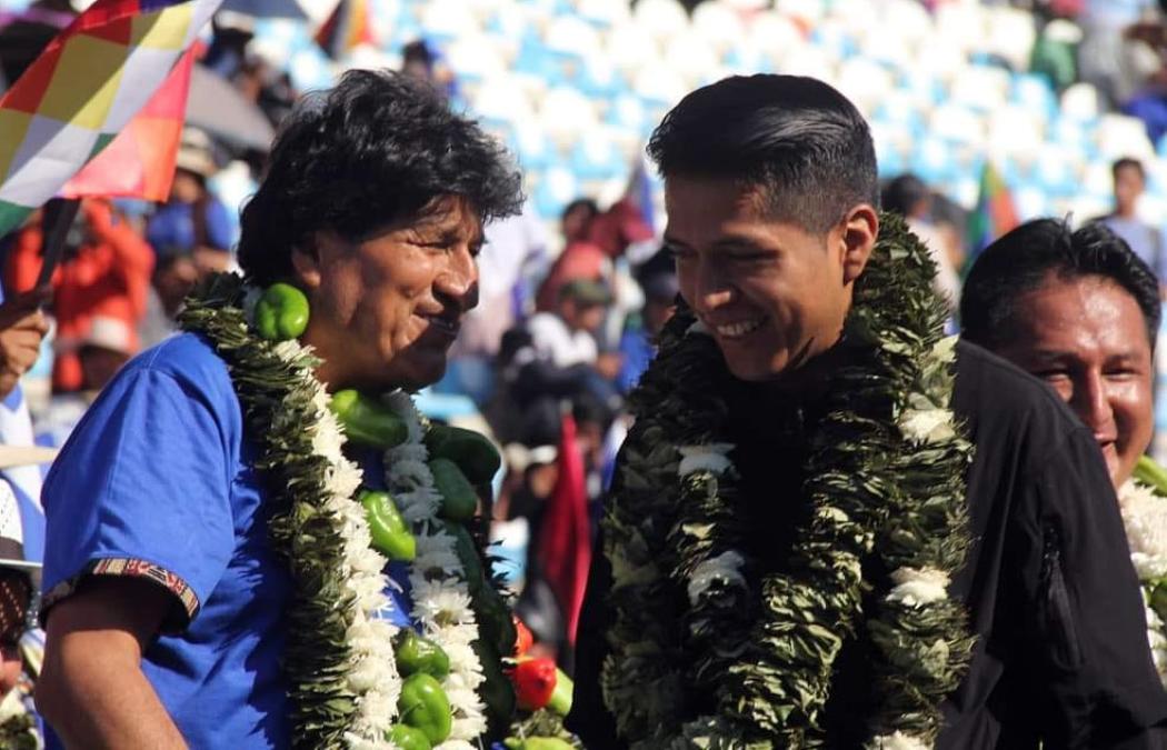 Andrónico surprises and sends a message from Paraguay with political meetings