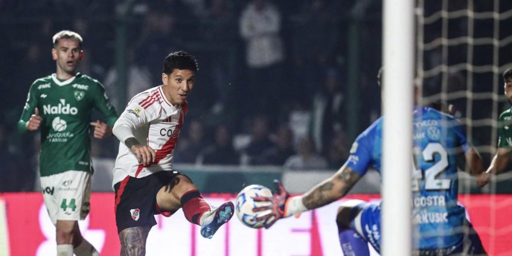 Armani saved River in Junín and Gallardo did not want to talk