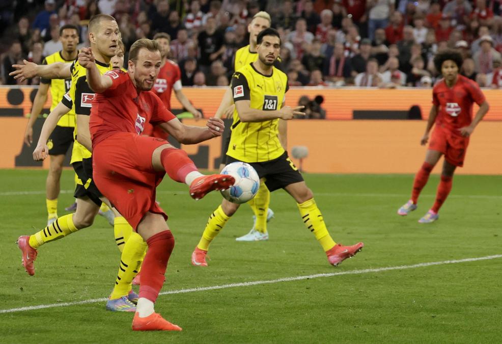 Bayern and Dortmund end 2-2 after a second frantic weather