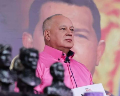 Cabello warns about the development of destabilizing plans for May