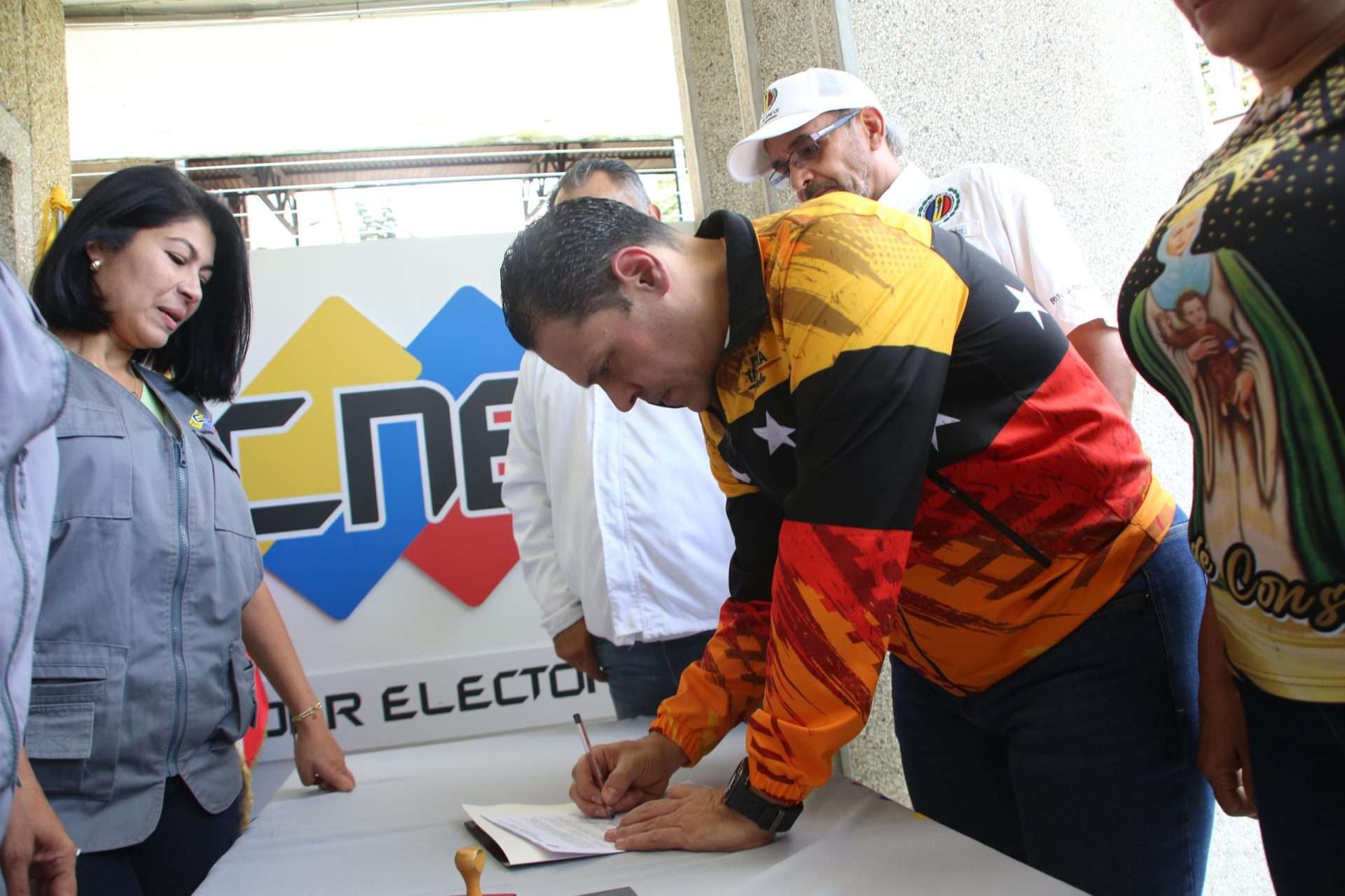 Candidate Juan Carlos Alvarado aspires the Táchira governorate