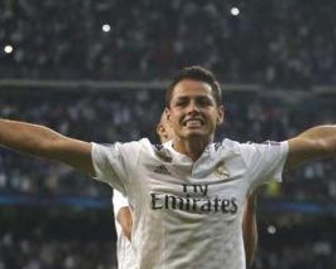 Chicharito: "Many people wanted to see Mbappé like the new hazard"