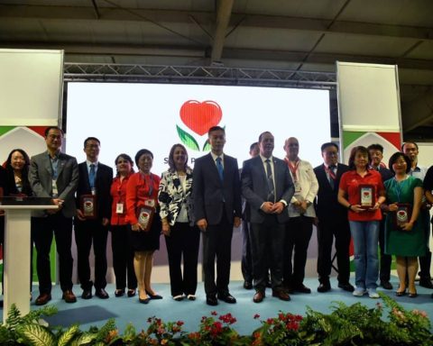 China is positioned as the main medical supplier of Cuba after signing new contracts