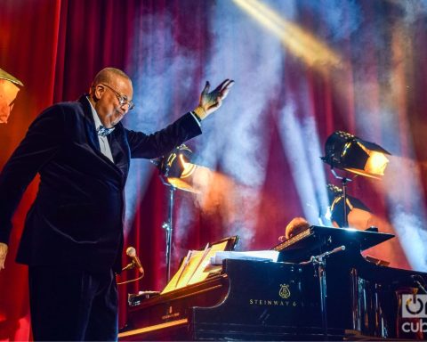 Chucho Valdés receives the Leonard Bernstein Grand Prix in the US