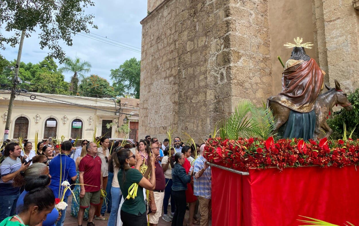 Iglesia y evangélicos piden oración y calma en Semana Santa tras tragedia en Jet Set