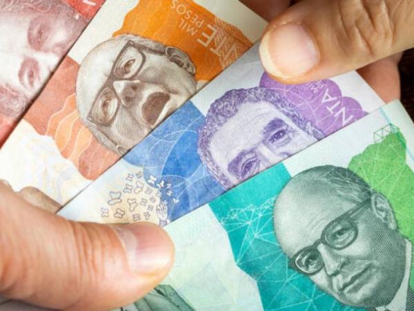 Colombia issued new bonds expiring in 2030 and 2035 for USD $ 3.8 billion