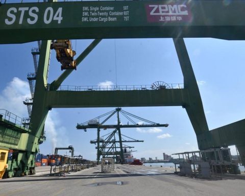 Cuba prevents foreign companies from getting their currencies and changing accounts "unlimited"