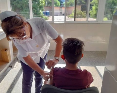 Cuba receives 90 thousand doses of vaccine donated by Venezuela for child immunization